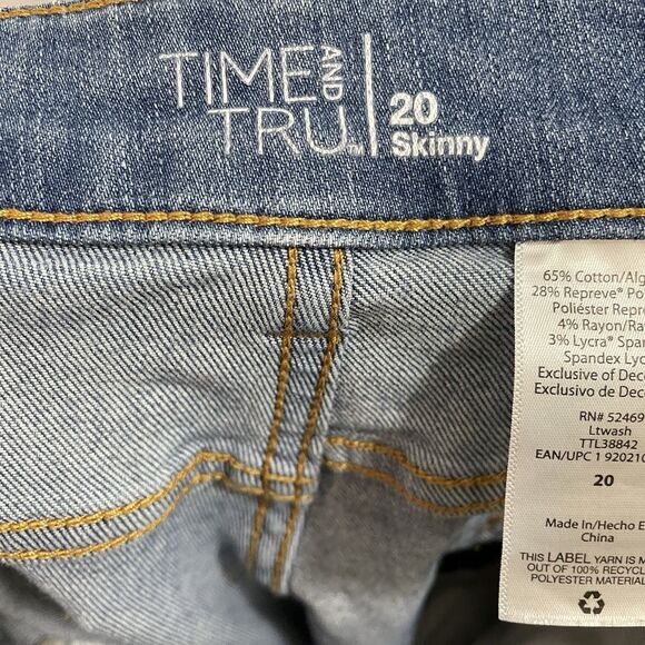 Time And Tru Light Wash Skinny Jeans Distressed Stretchy Women's Size 20 - Picture 10 of 11